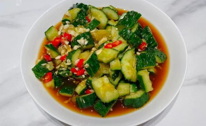 Smashed Cucumber Salad 手拍黄瓜